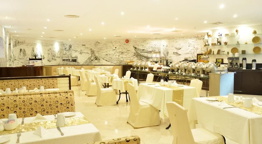 Tulip Inn Downtown Маскат Экстерьер фото