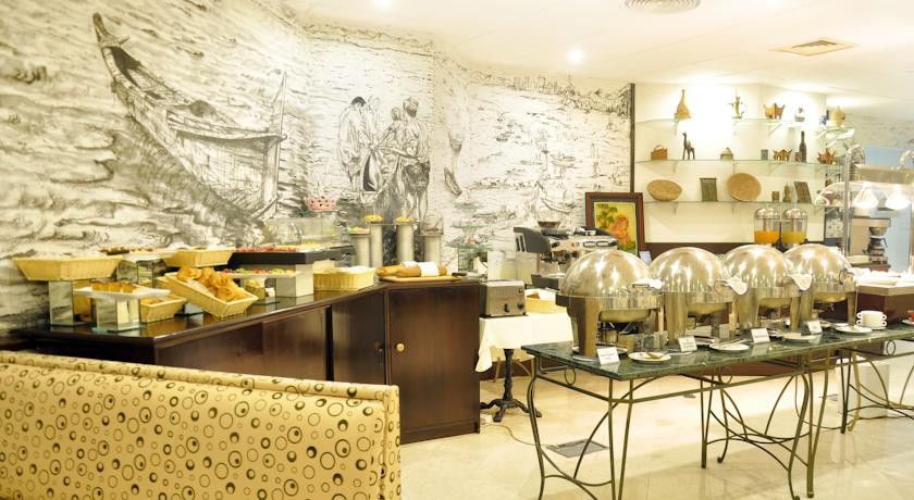 Tulip Inn Downtown Маскат Экстерьер фото